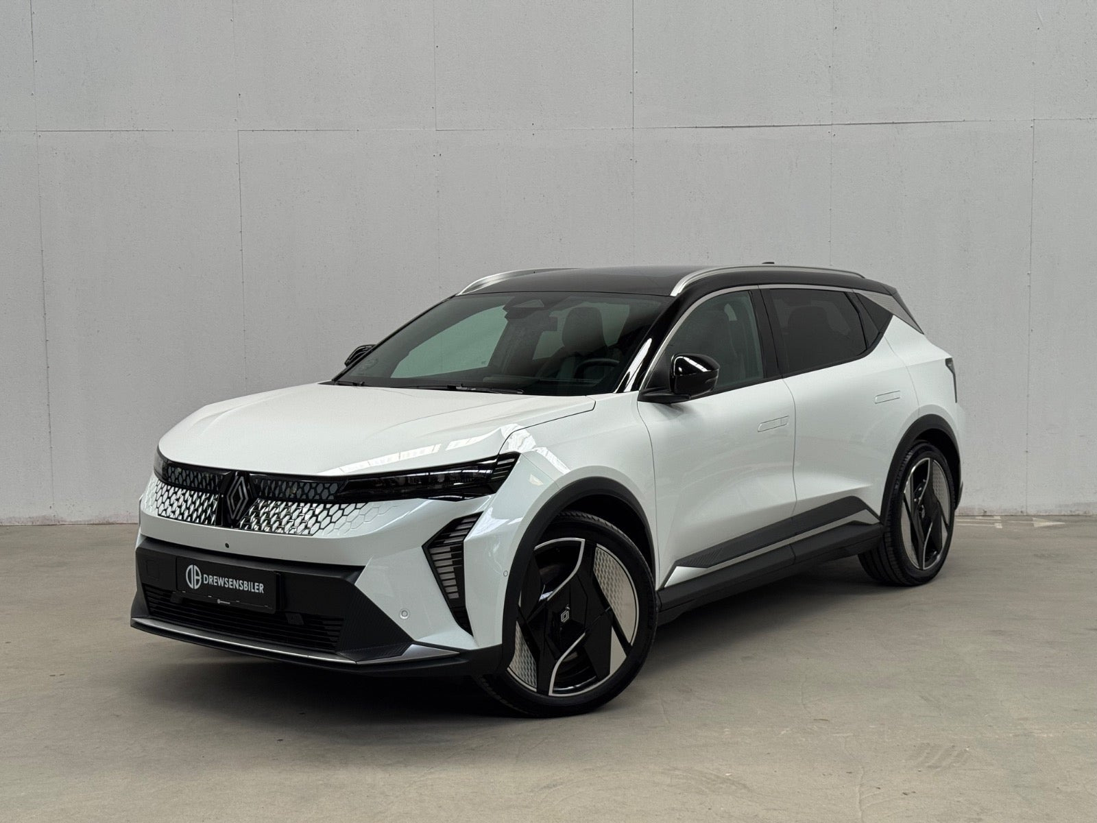 Renault Scenic E-Tech 87 Iconic