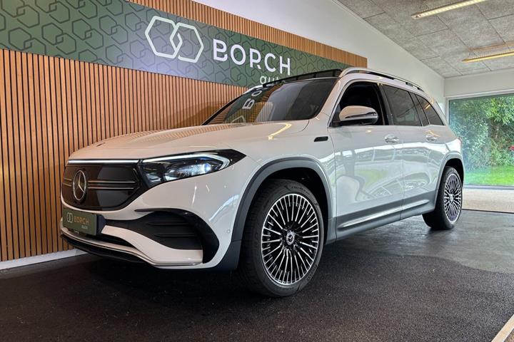 Hvid Mercedes EQB300 fra 2022