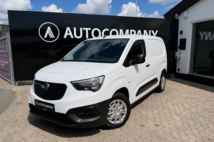 Hvid Opel Combo fra 2023