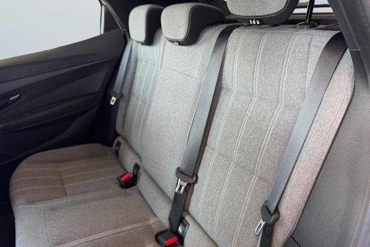 Hvid Renault Megane E-Tech fra 2022