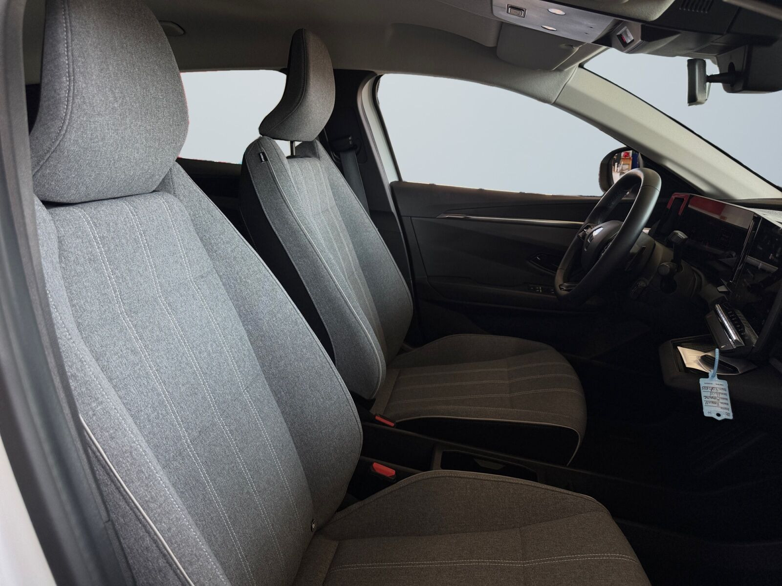 Hvid Renault Megane E-Tech fra 2022