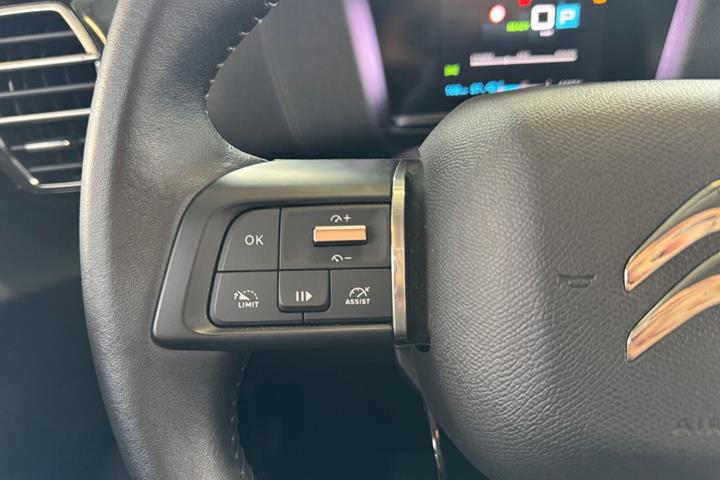 Grå Citroën ë-C4 fra 2024