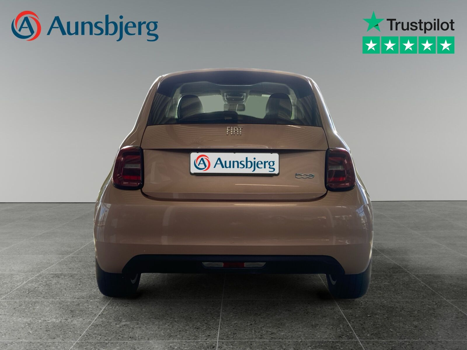 Pink Fiat 500e fra 2022