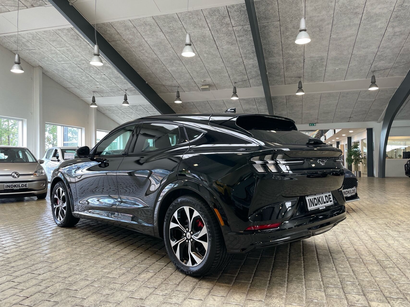 Sort Ford Mustang Mach-E fra 2023