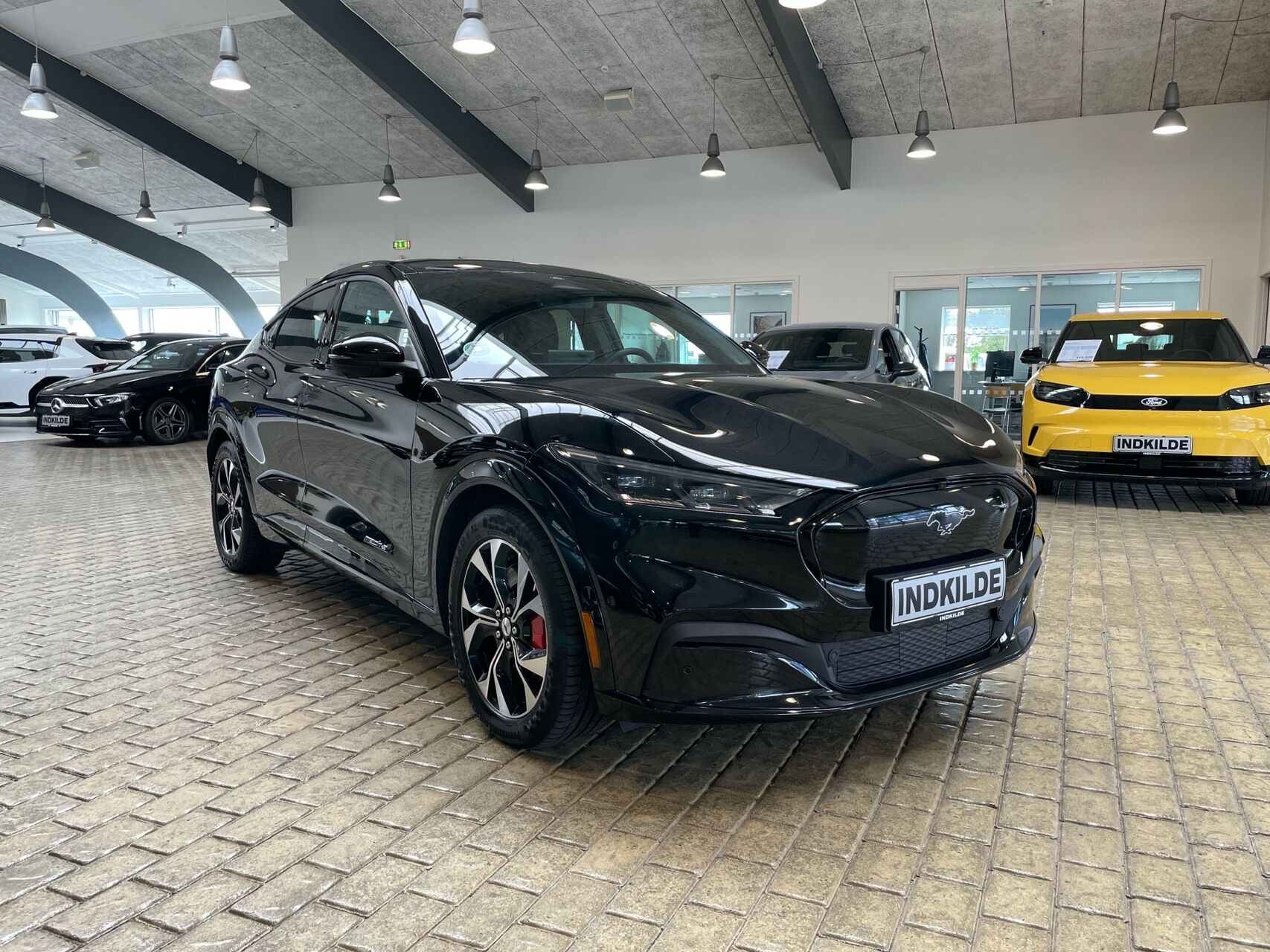Sort Ford Mustang Mach-E fra 2023