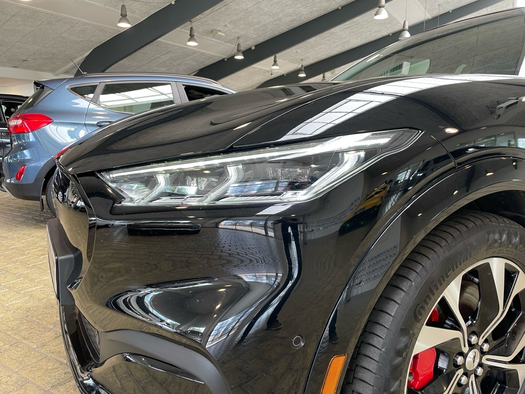 Sort Ford Mustang Mach-E fra 2023