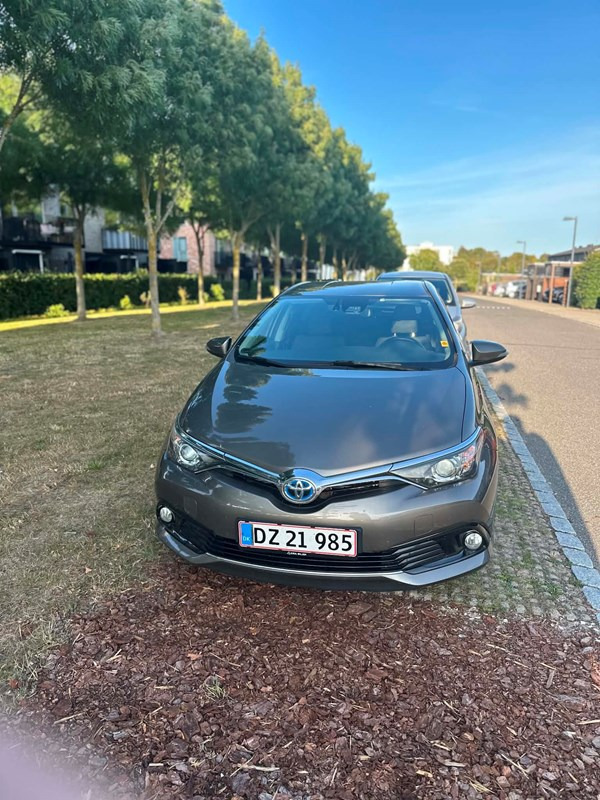Toyota Auris 1.8 Hybrid Hatchback