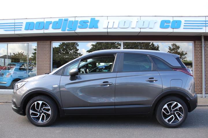 Grå Opel Crossland X fra 2019