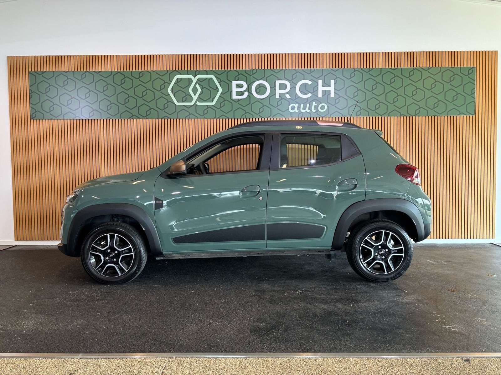 Grå Dacia Spring fra 2023