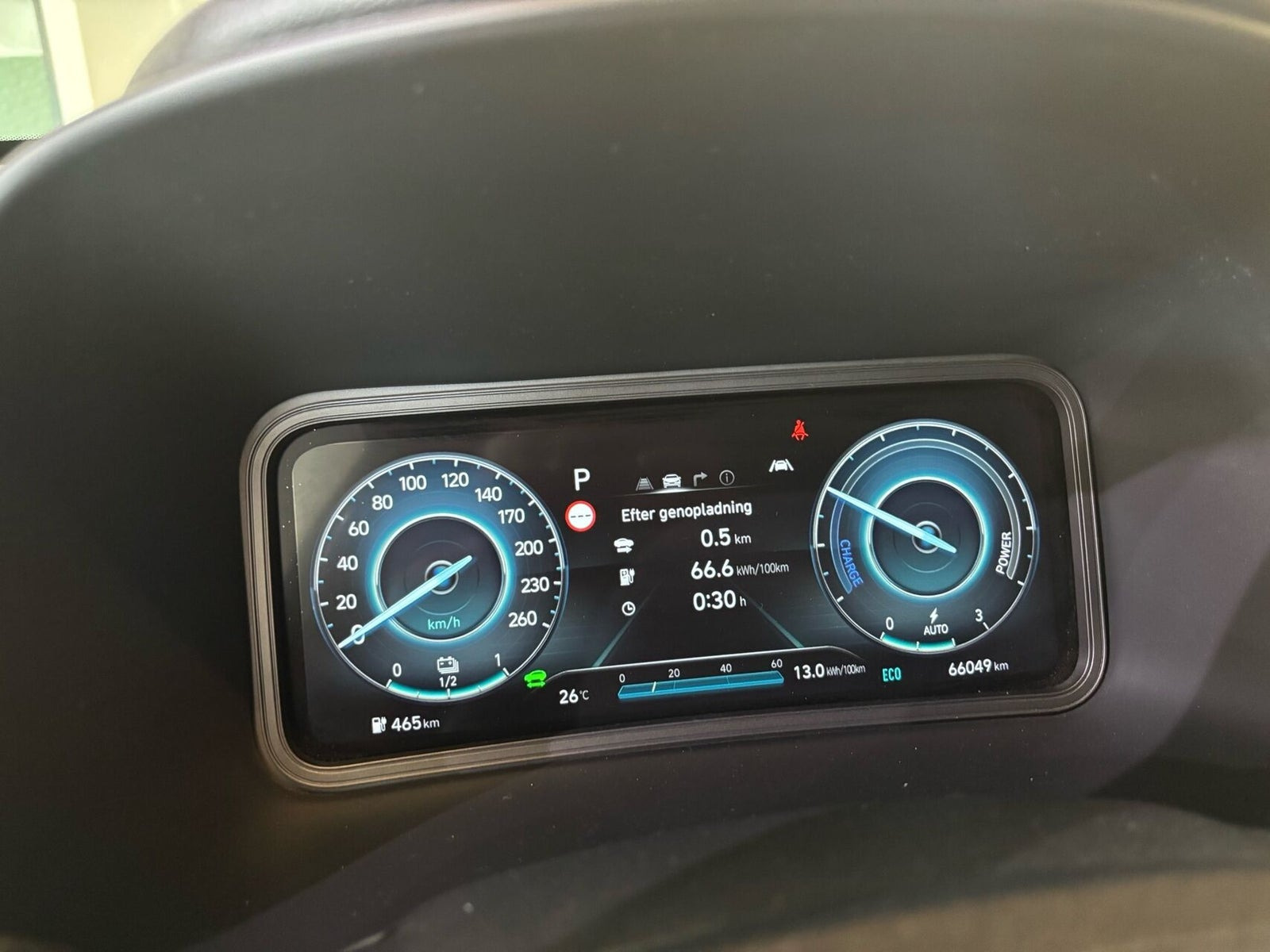 Grå Hyundai Kona fra 2021