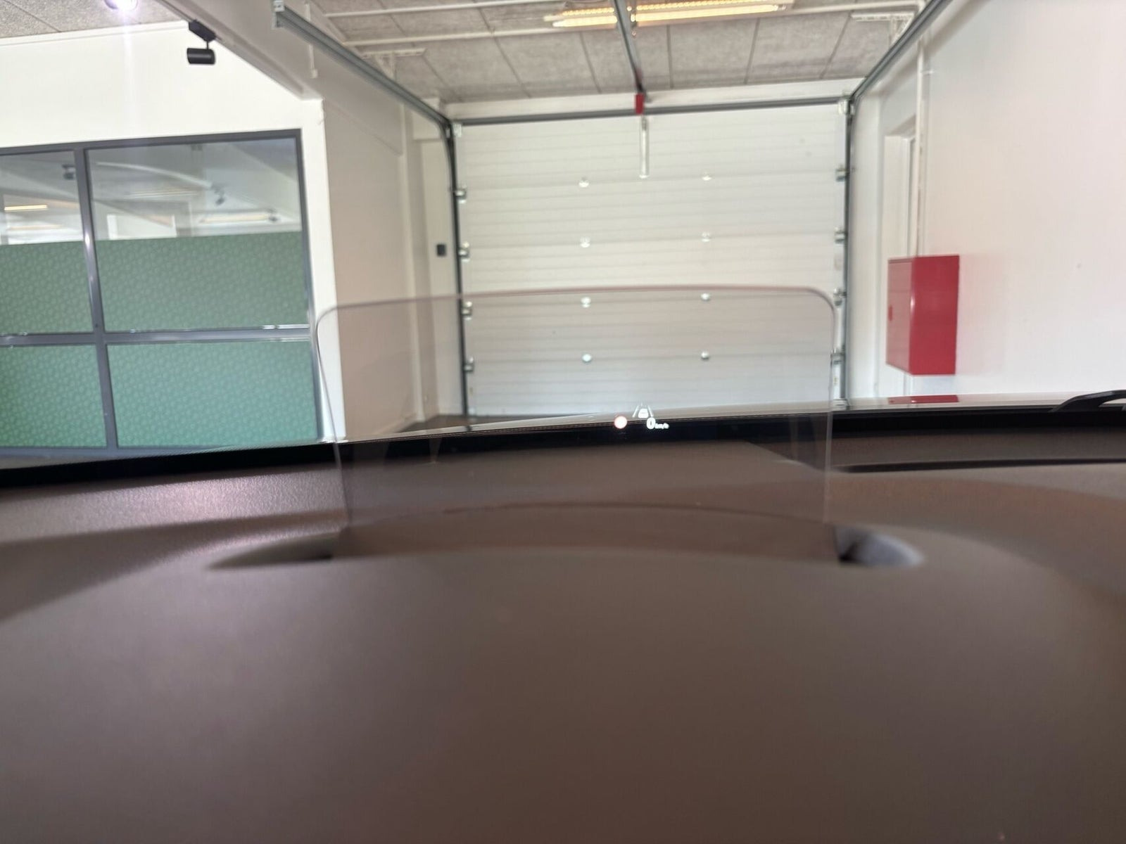 Grå Hyundai Kona fra 2021