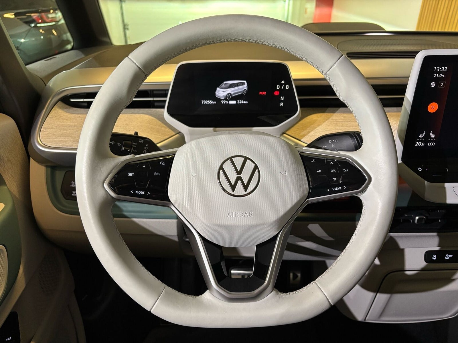 Grøn VW ID.Buzz fra 2023