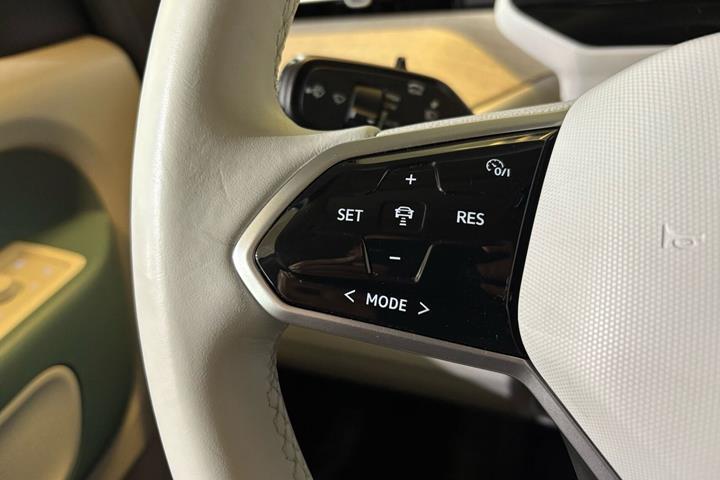 Grøn VW ID.Buzz fra 2023