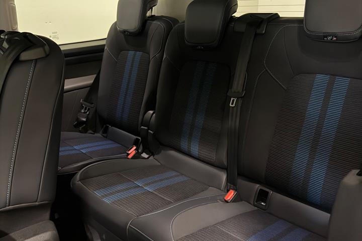 Grå Ford Tourneo Custom 340 L1 fra 2025