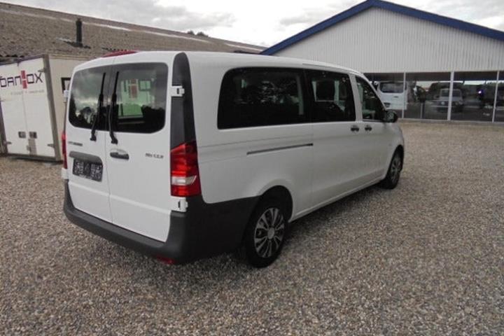 Hvid Mercedes Vito 116 fra 2017