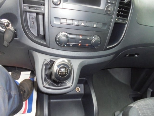 Hvid Mercedes Vito 116 fra 2017