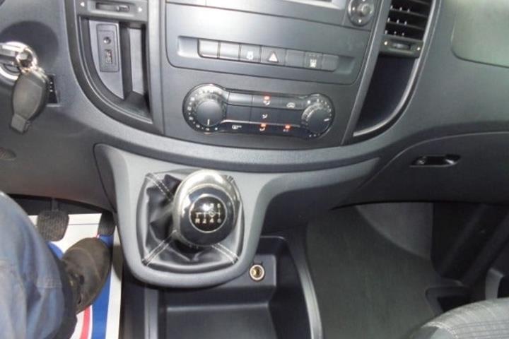 Hvid Mercedes Vito 116 fra 2017