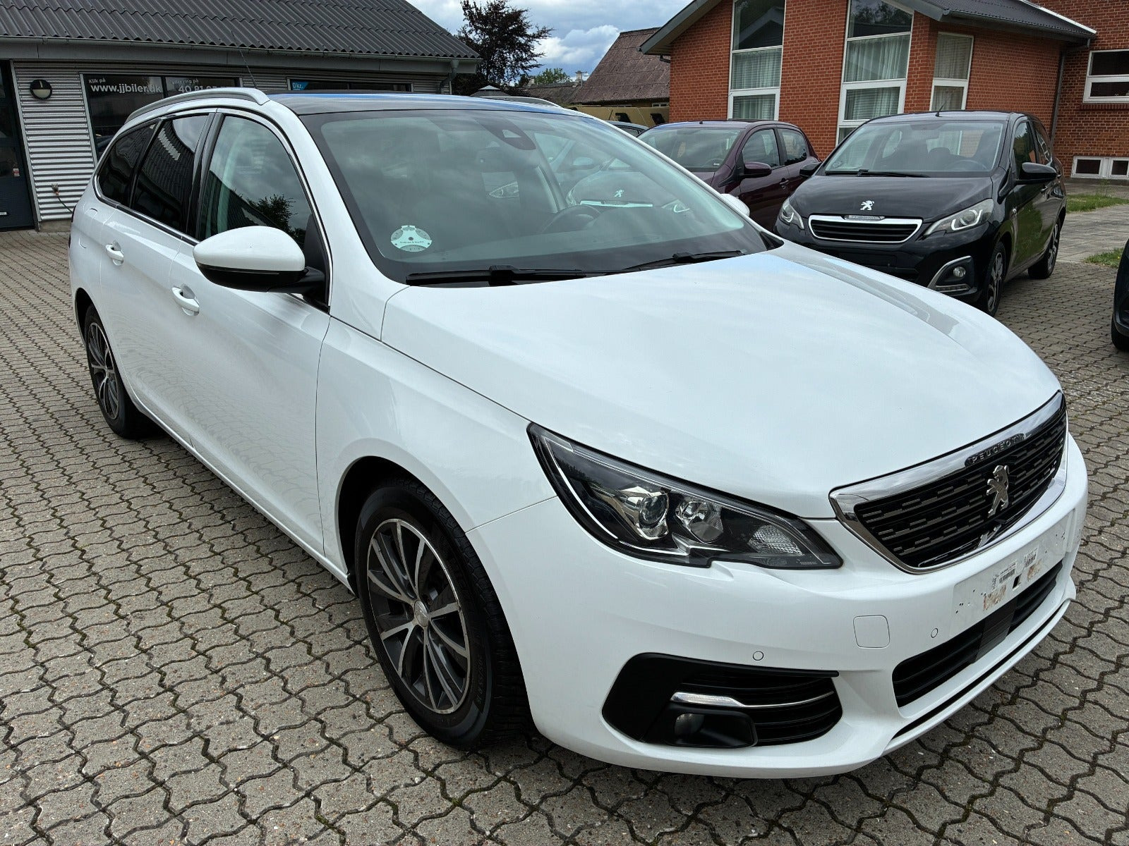 Hvid Peugeot 308 fra 2019