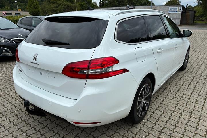 Hvid Peugeot 308 fra 2019