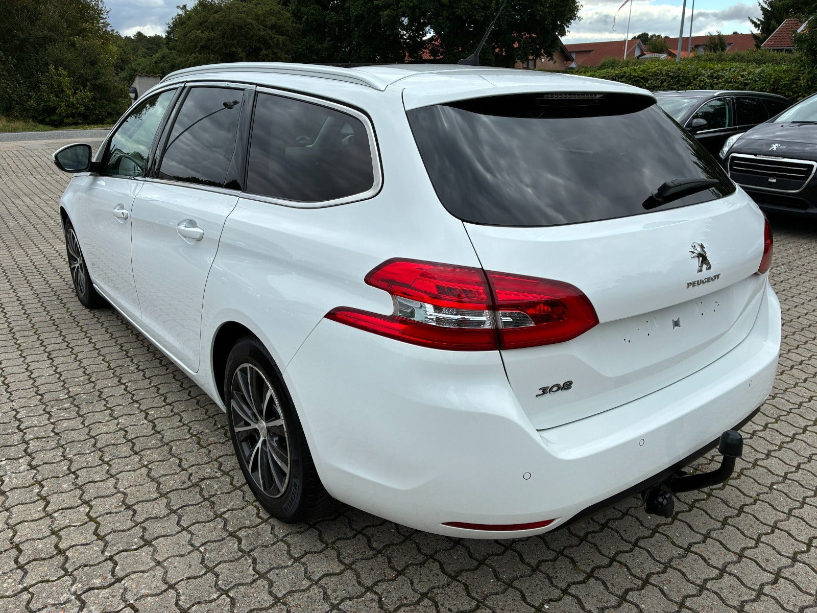 Hvid Peugeot 308 fra 2019