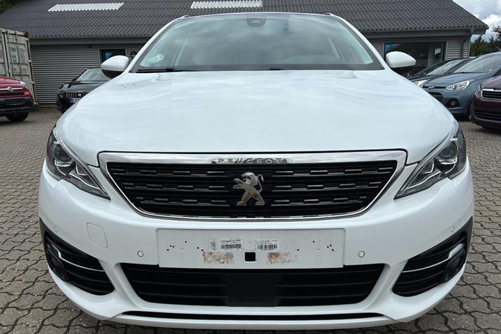 Hvid Peugeot 308 fra 2019
