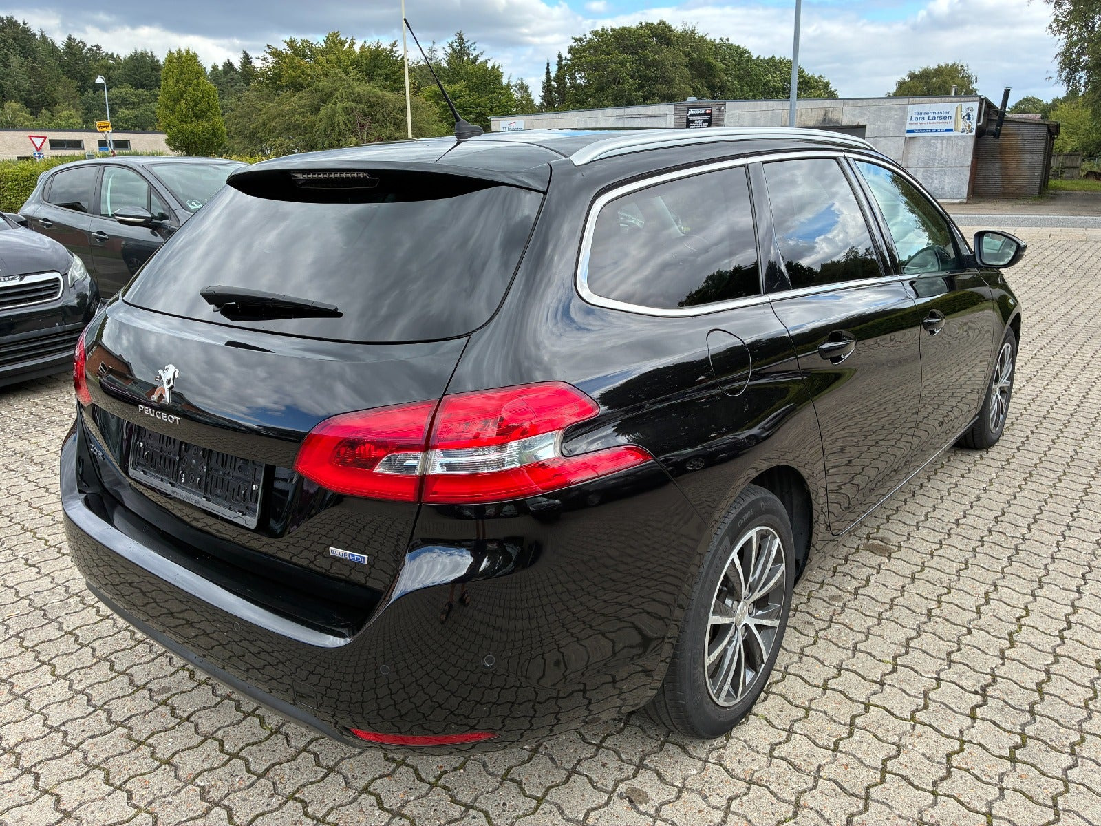 Sort Peugeot 308 fra 2016