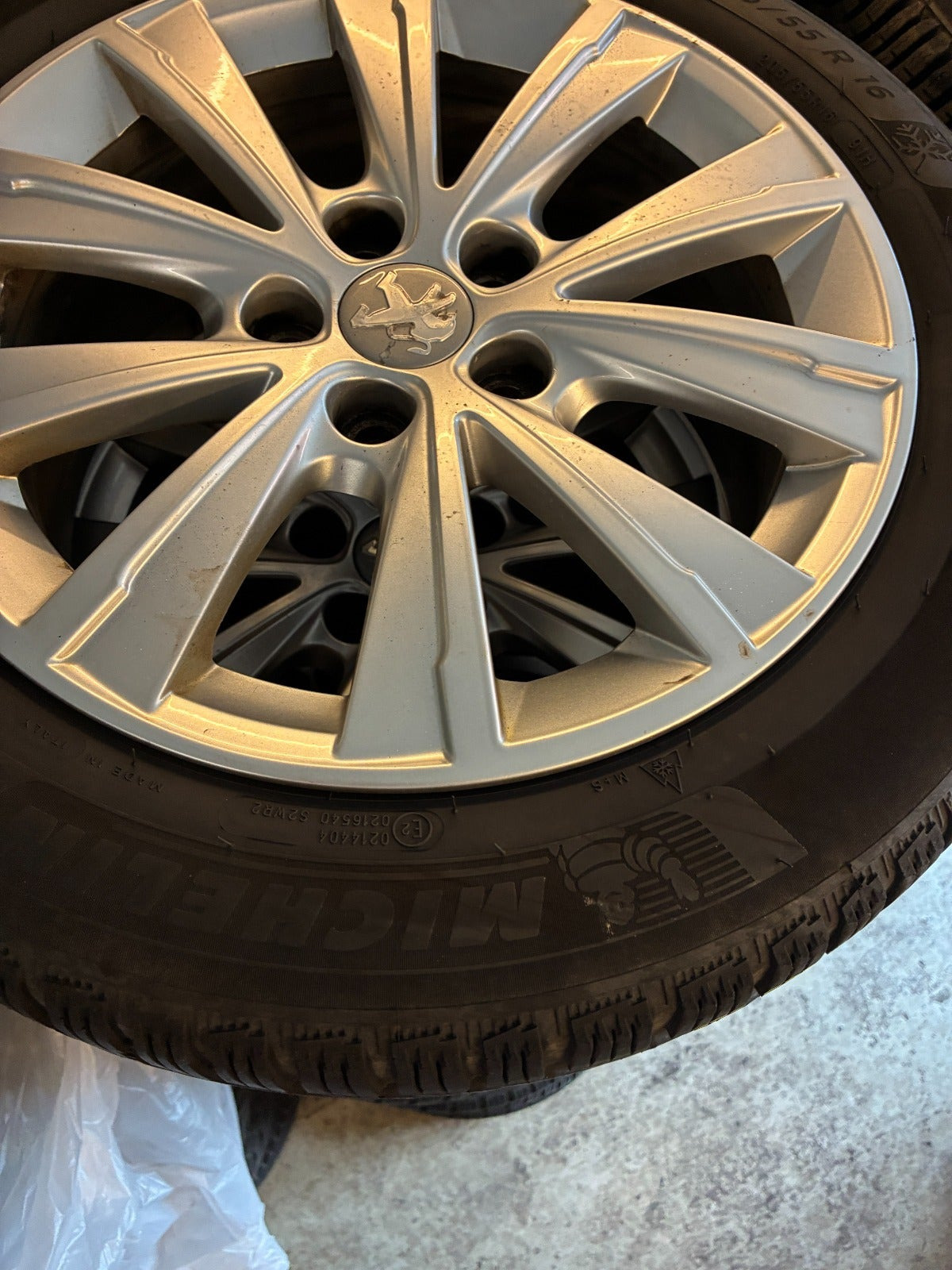 Sort Peugeot 308 fra 2016