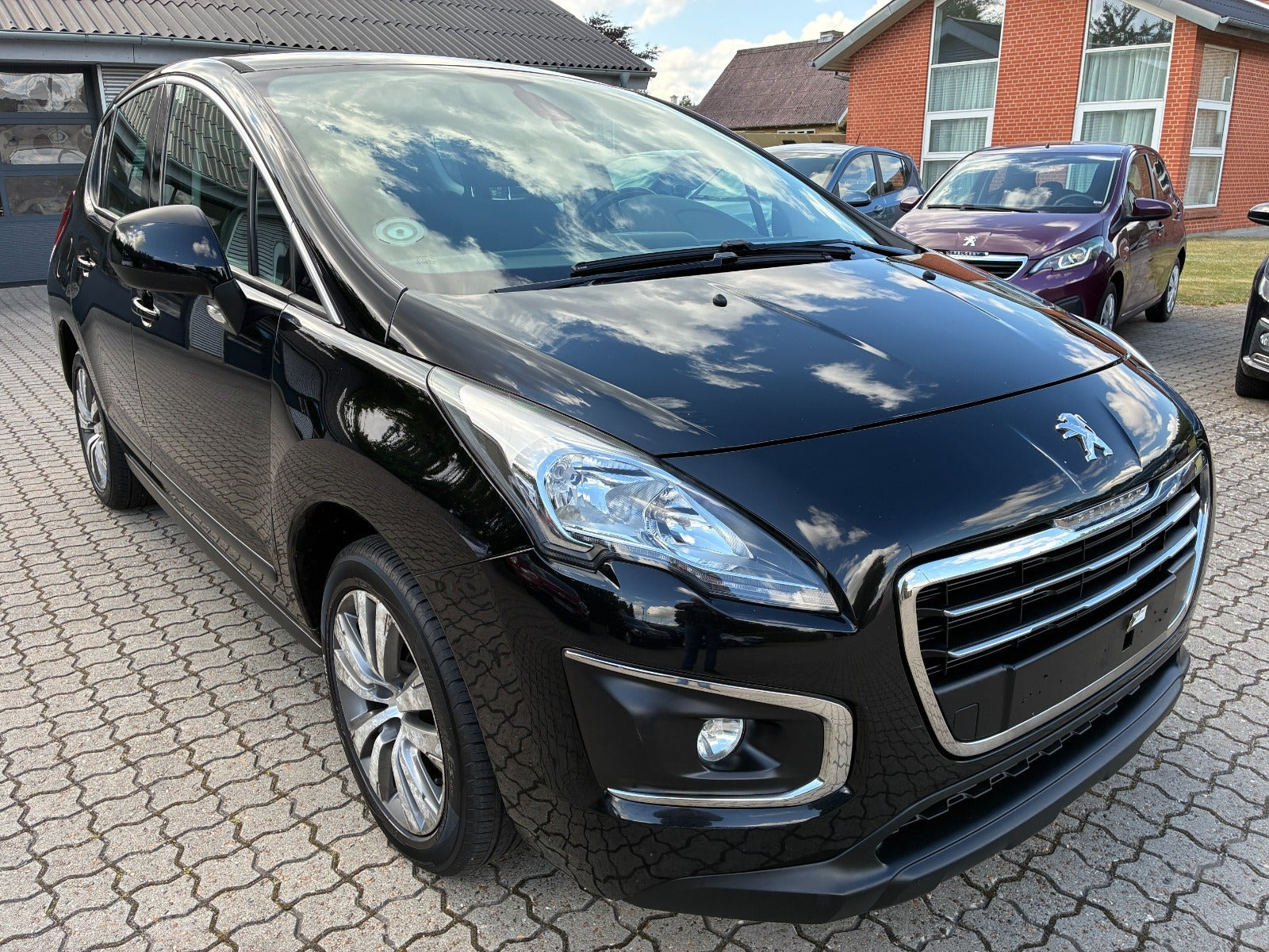 Sort Peugeot 3008 fra 2014