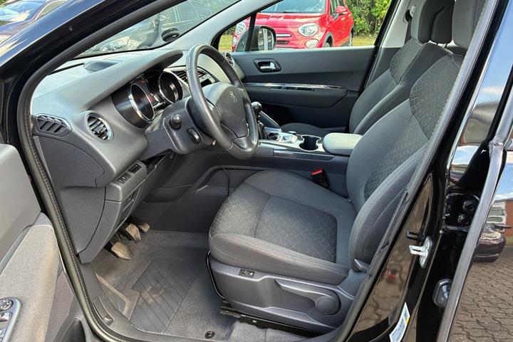 Sort Peugeot 3008 fra 2014