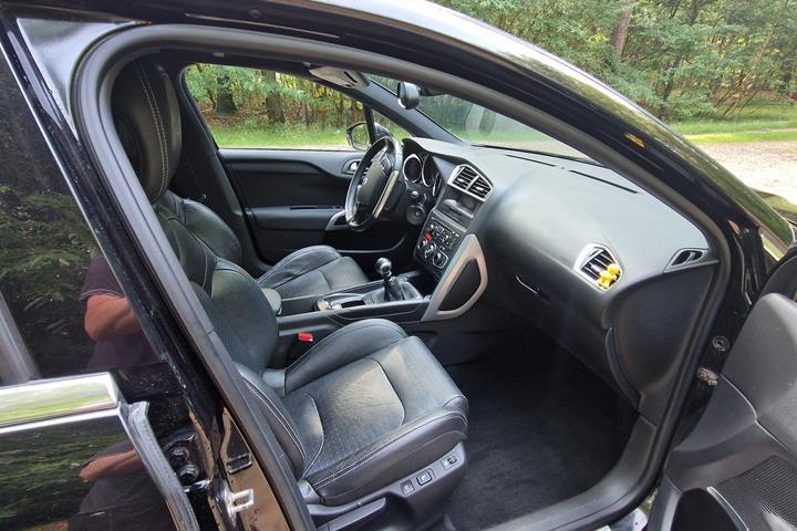 Sort Citroën DS4 fra 2012