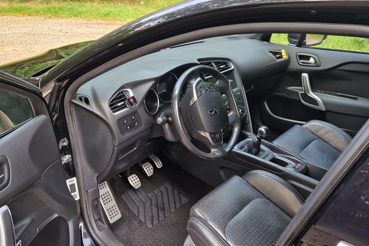 Sort Citroën DS4 fra 2012