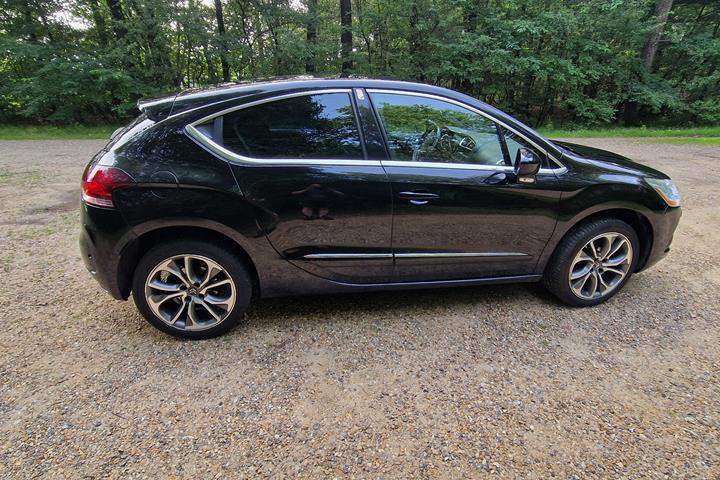 Sort Citroën DS4 fra 2012