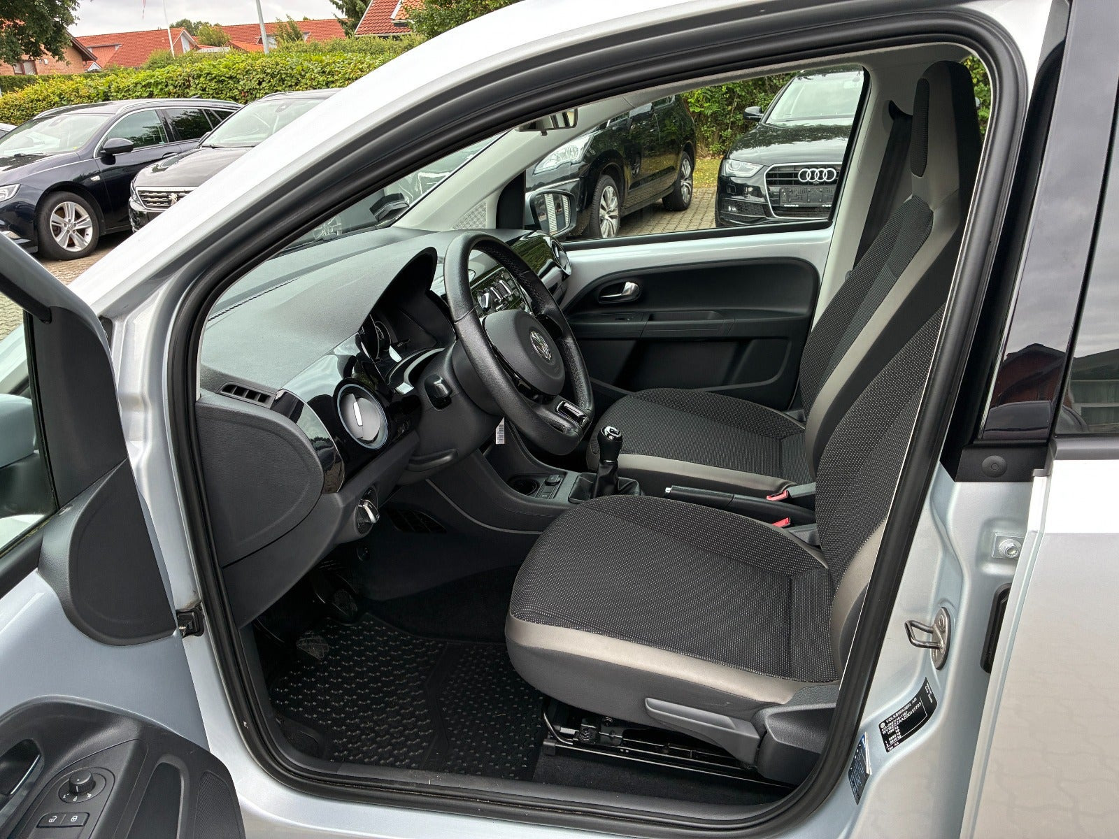 Sølv VW UP! fra 2013