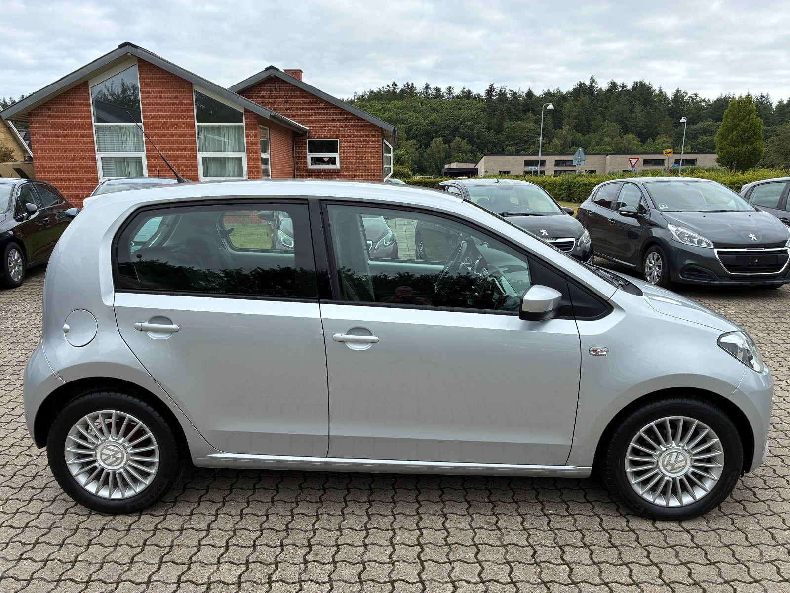 Sølv VW UP! fra 2013