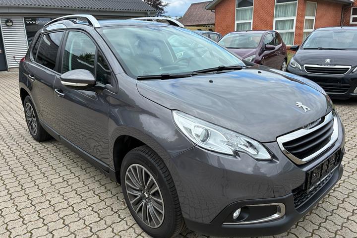 Grå Peugeot 2008 fra 2015