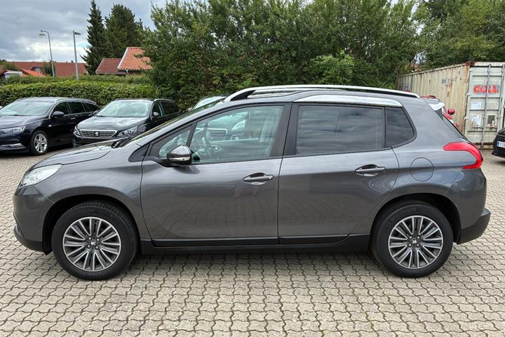Grå Peugeot 2008 fra 2015