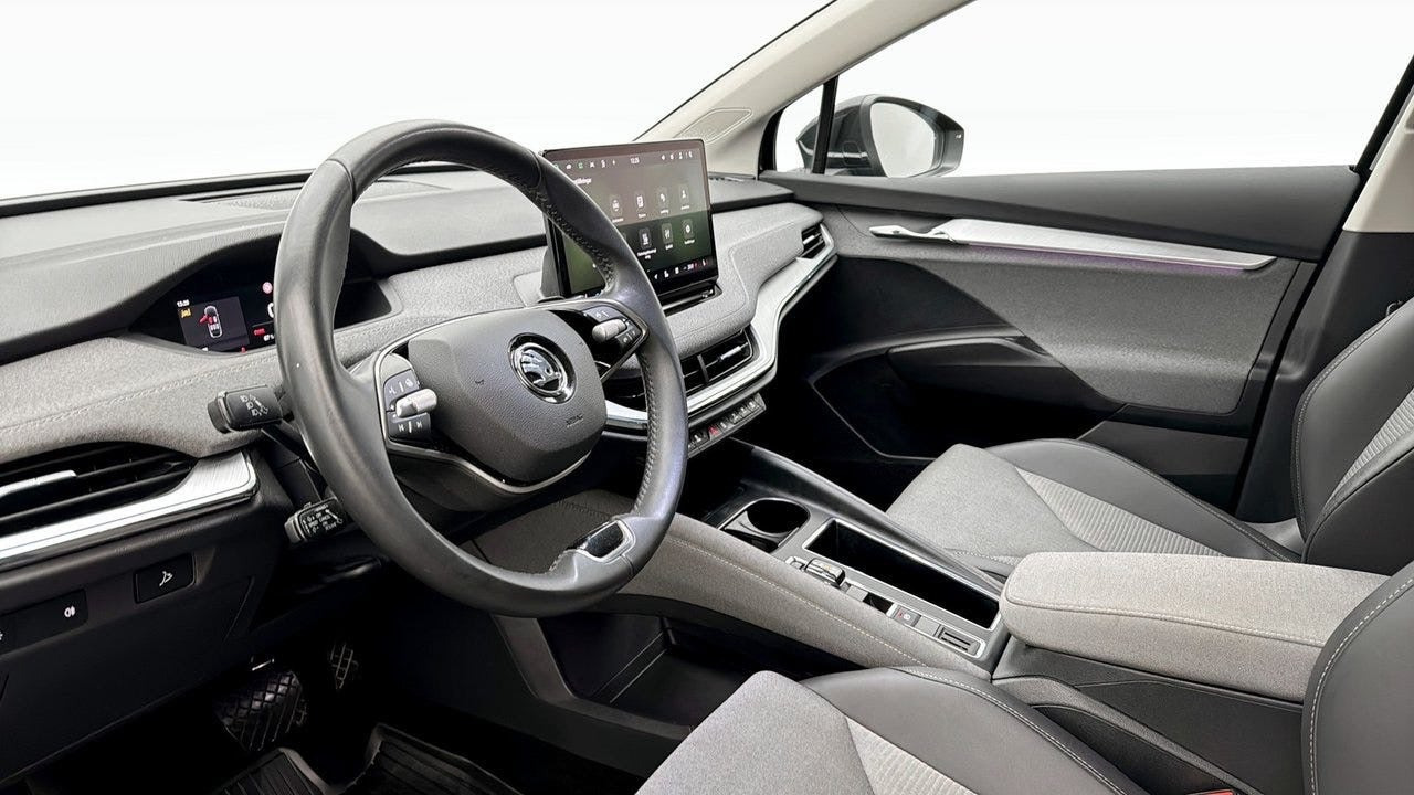 Sort Skoda Enyaq fra 2025