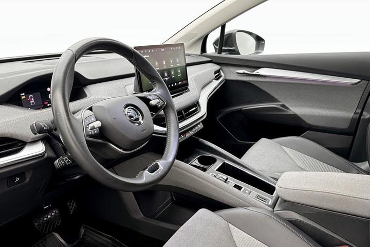 Sort Skoda Enyaq fra 2025