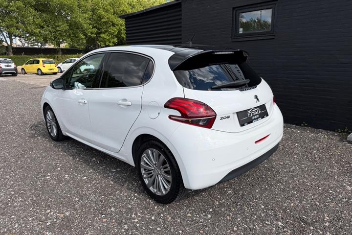 undefined Peugeot 208 fra 2017