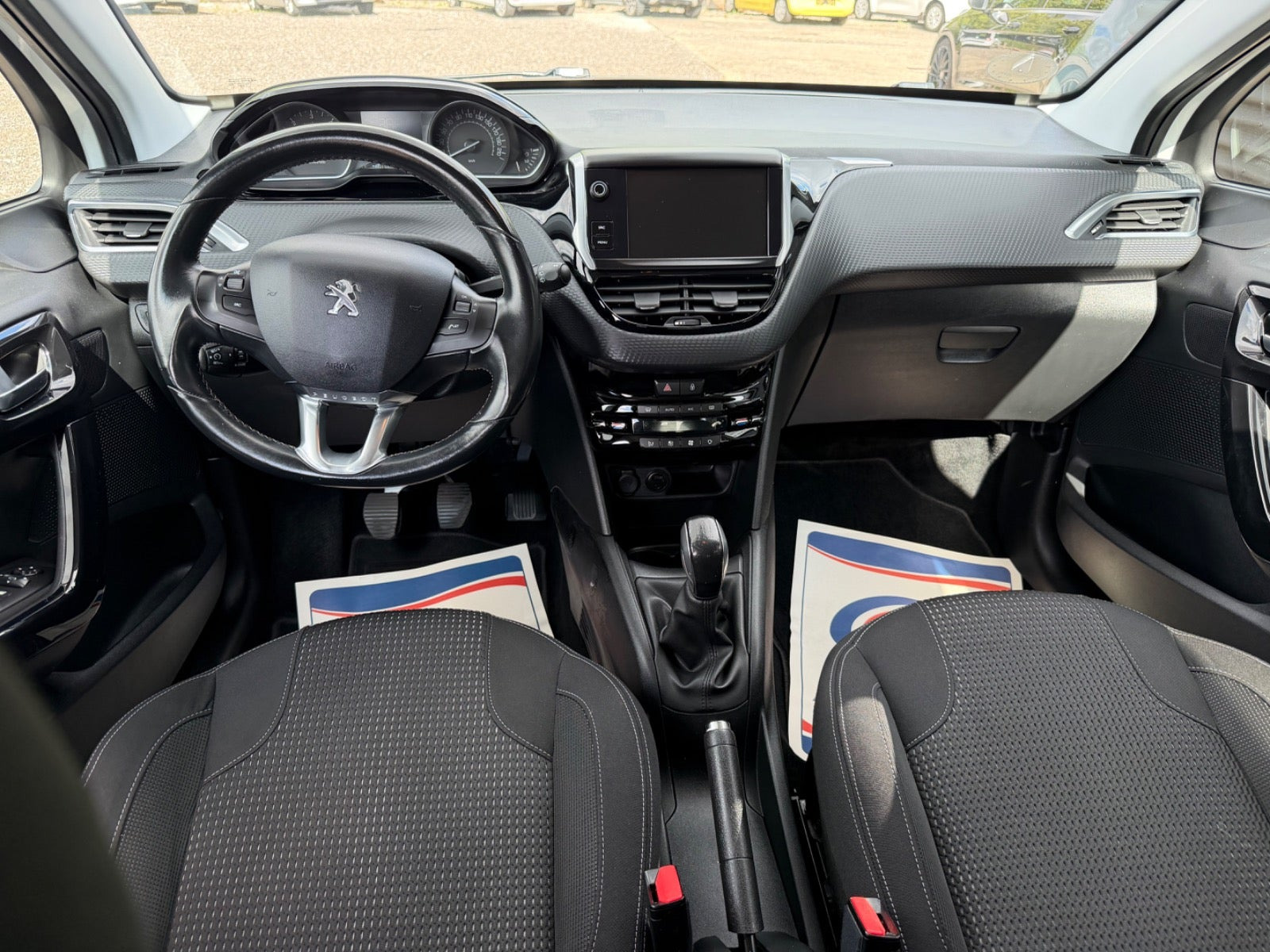 undefined Peugeot 208 fra 2017