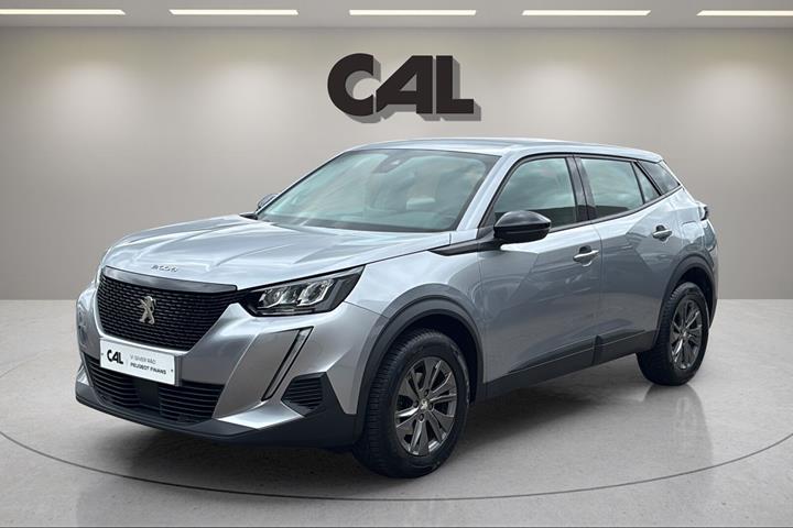Sølv Peugeot 2008 fra 2022