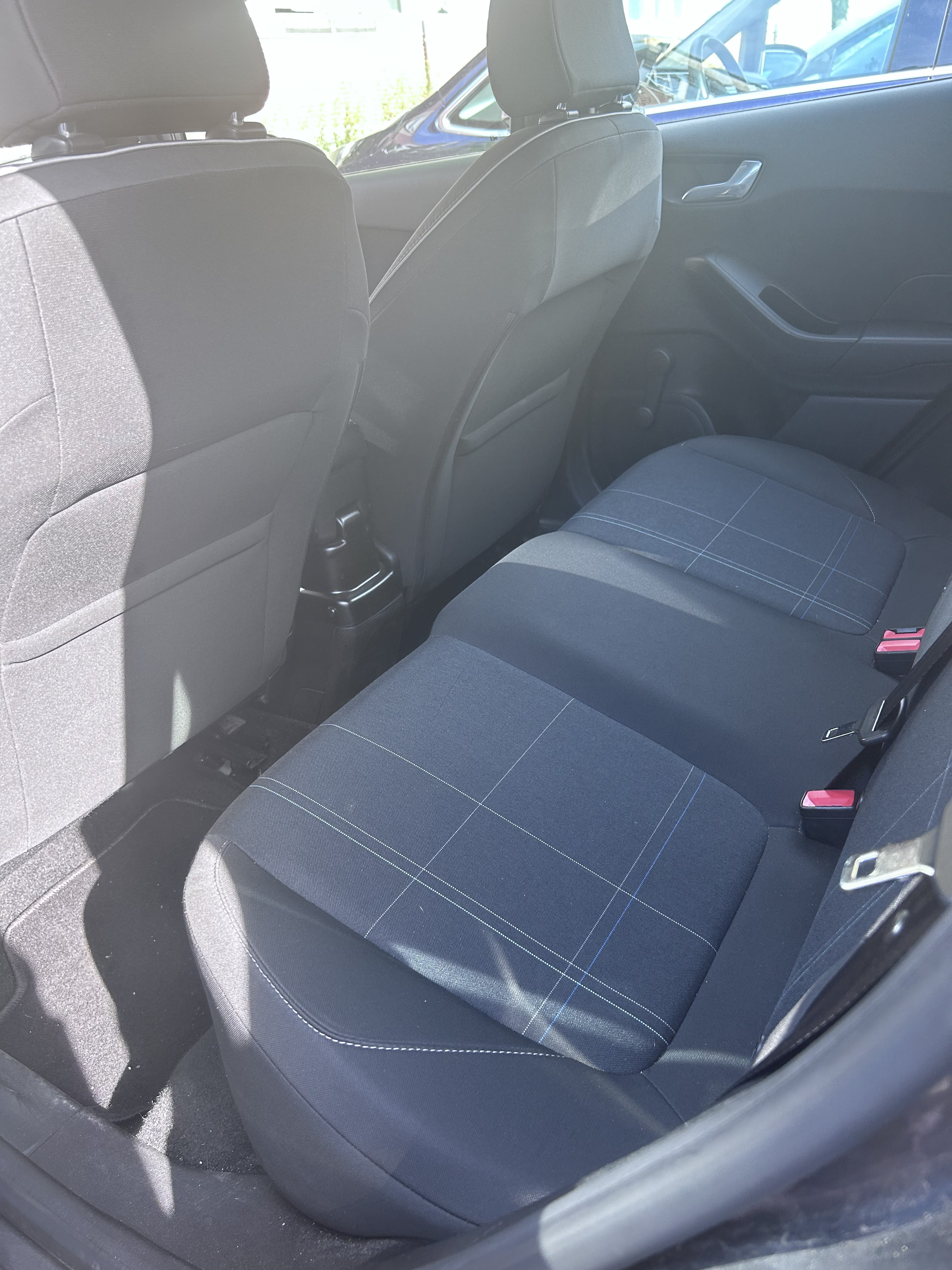Grå Ford Fiesta fra 2017