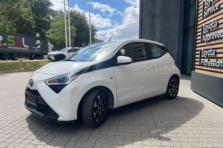 Hvid Toyota Aygo fra 2019