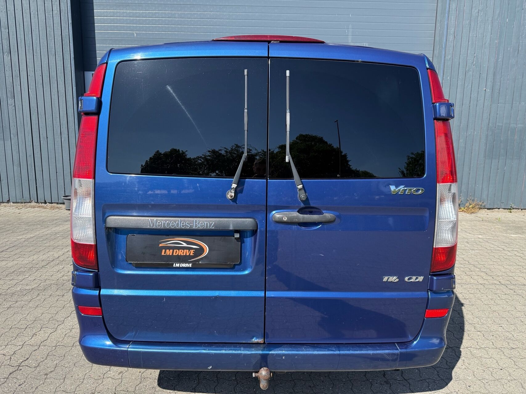 Blå Mercedes Vito fra 2012