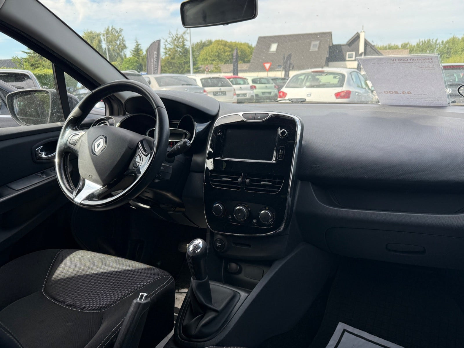Grøn Renault Clio IV fra 2014