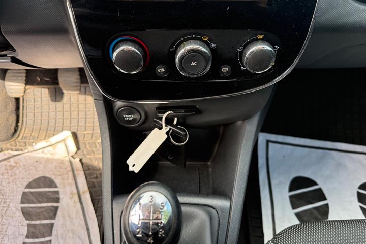 Grøn Renault Clio IV fra 2014