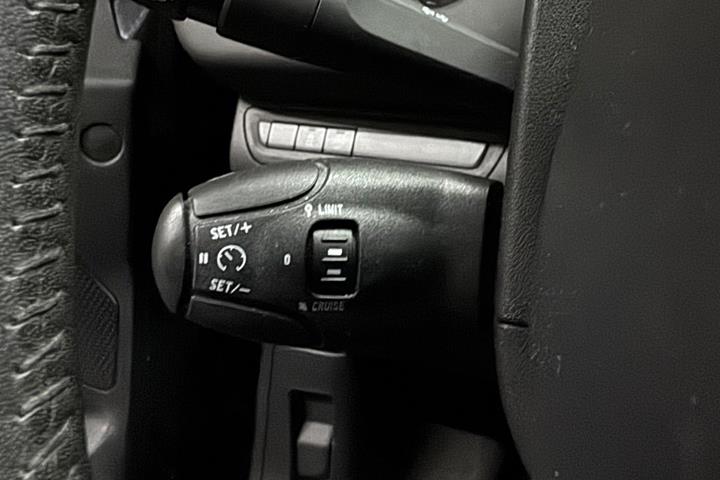 undefined Peugeot 208 fra 2016