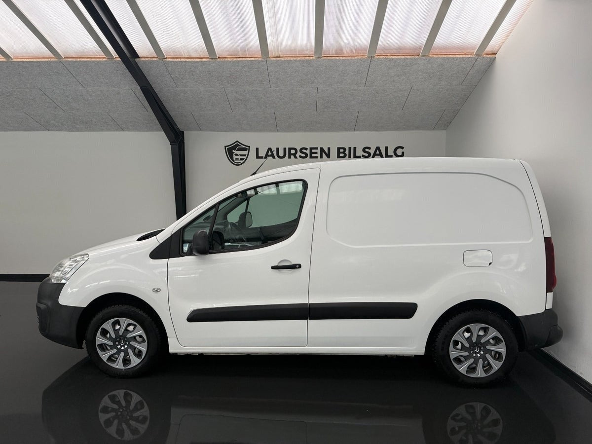 Hvid Citroën Berlingo fra 2016
