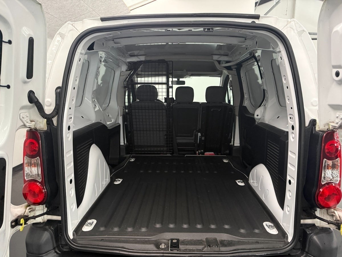 Hvid Citroën Berlingo fra 2016