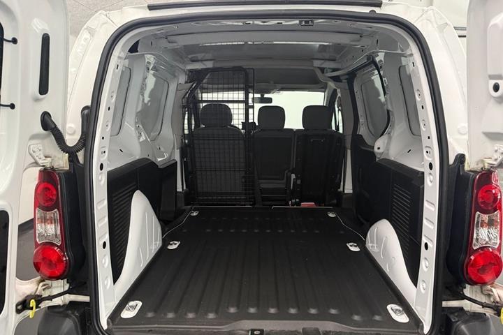 Hvid Citroën Berlingo fra 2016